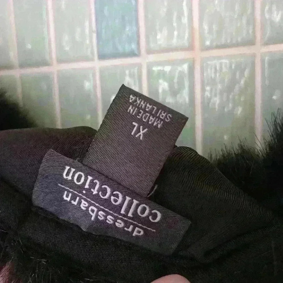 dressbarn collection Faux Fur Neckline Off Shoulder Black Velvet Long Sleeve Top - Picture 12 of 16